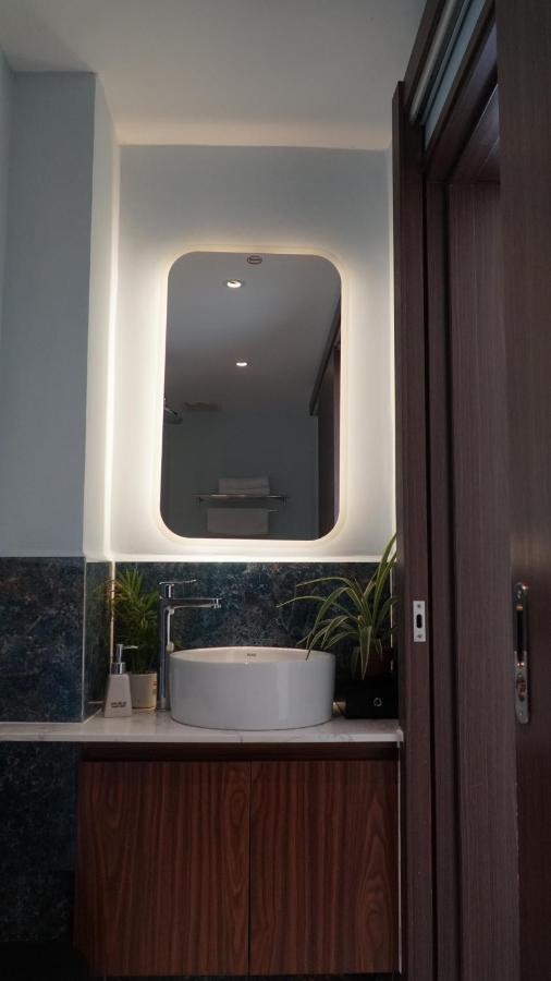 Bros Hotel Хошимін Екстер'єр фото
