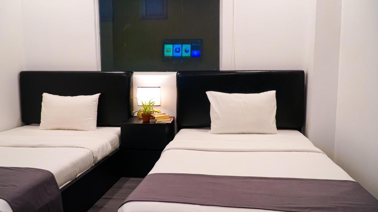 Bros Hotel Хошимін Екстер'єр фото
