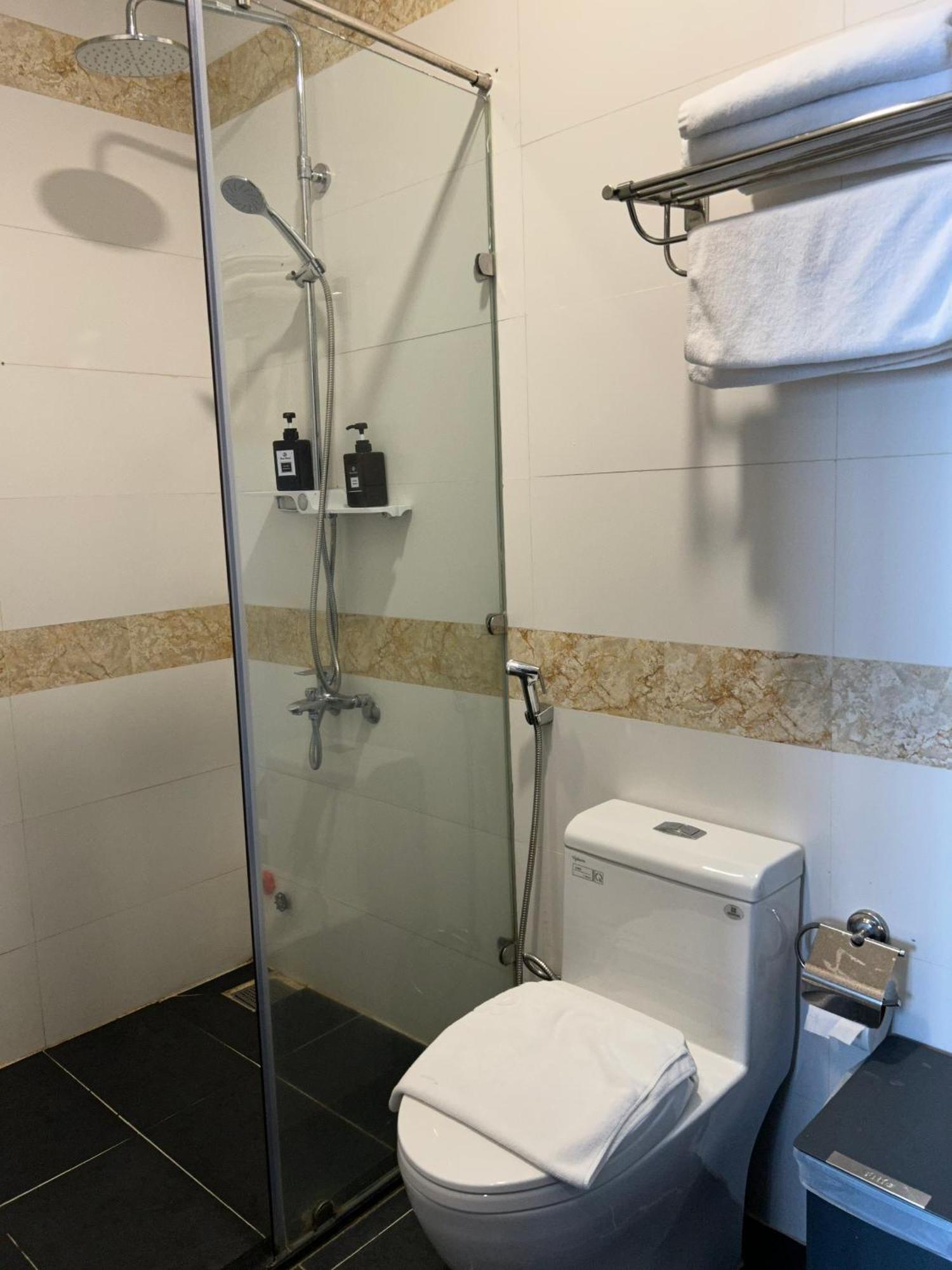 Bros Hotel Хошимін Екстер'єр фото